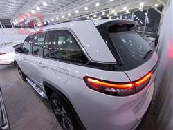 جیپ گراند شیرۆکی